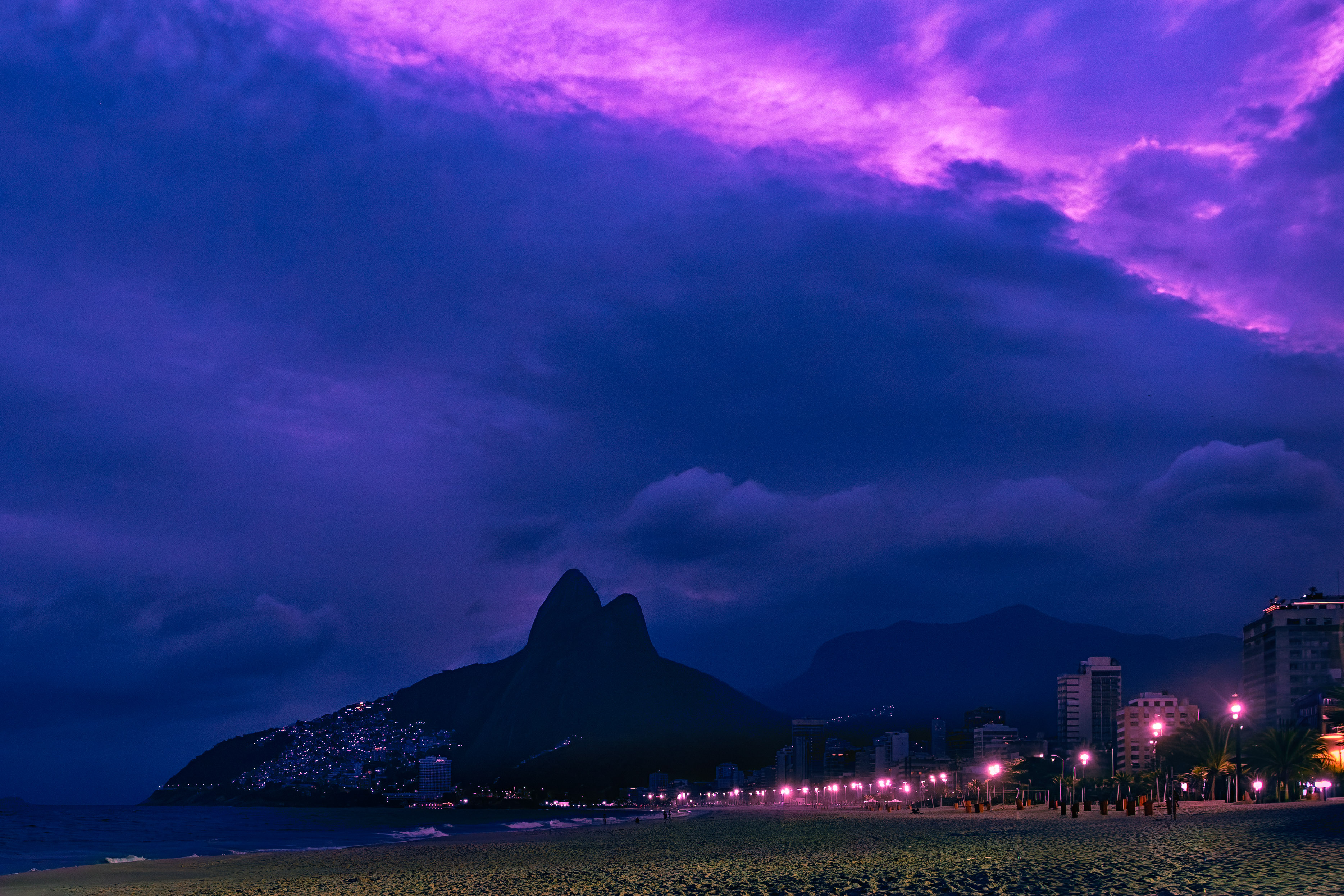 2025. NOVIEMBRE. TEMA: 